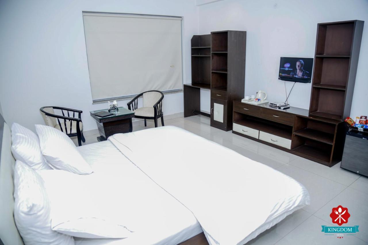 Kingdom Hotel Moga ภายนอก รูปภาพ