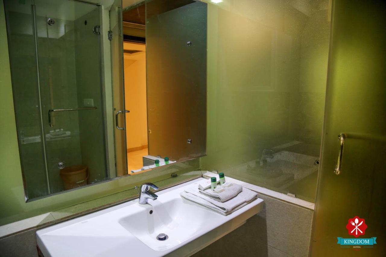 Kingdom Hotel Moga ภายนอก รูปภาพ
