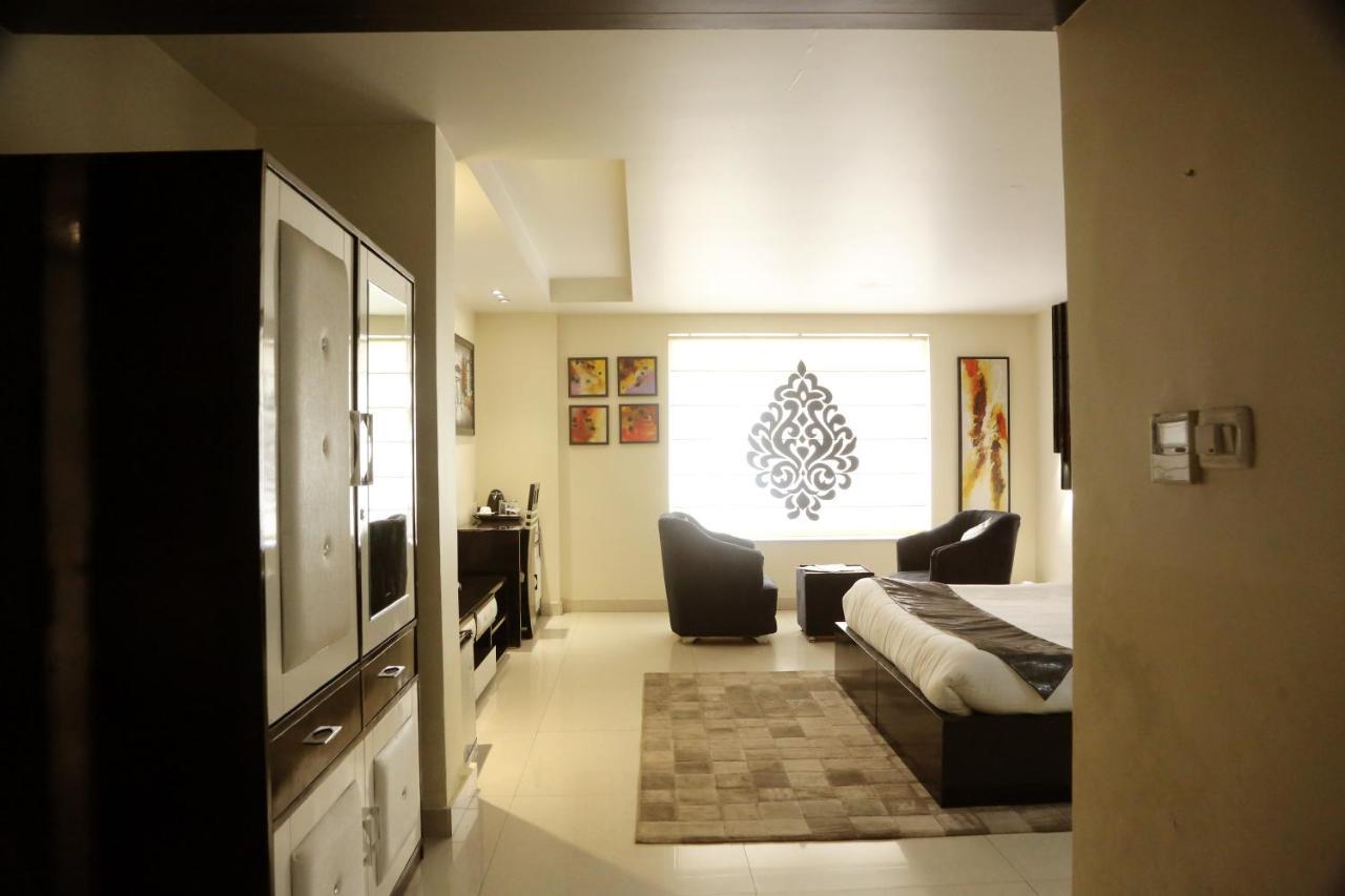 Kingdom Hotel Moga ภายนอก รูปภาพ